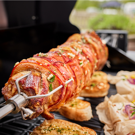 Porchetta am Drehspiess Porchetta am Drehspiess