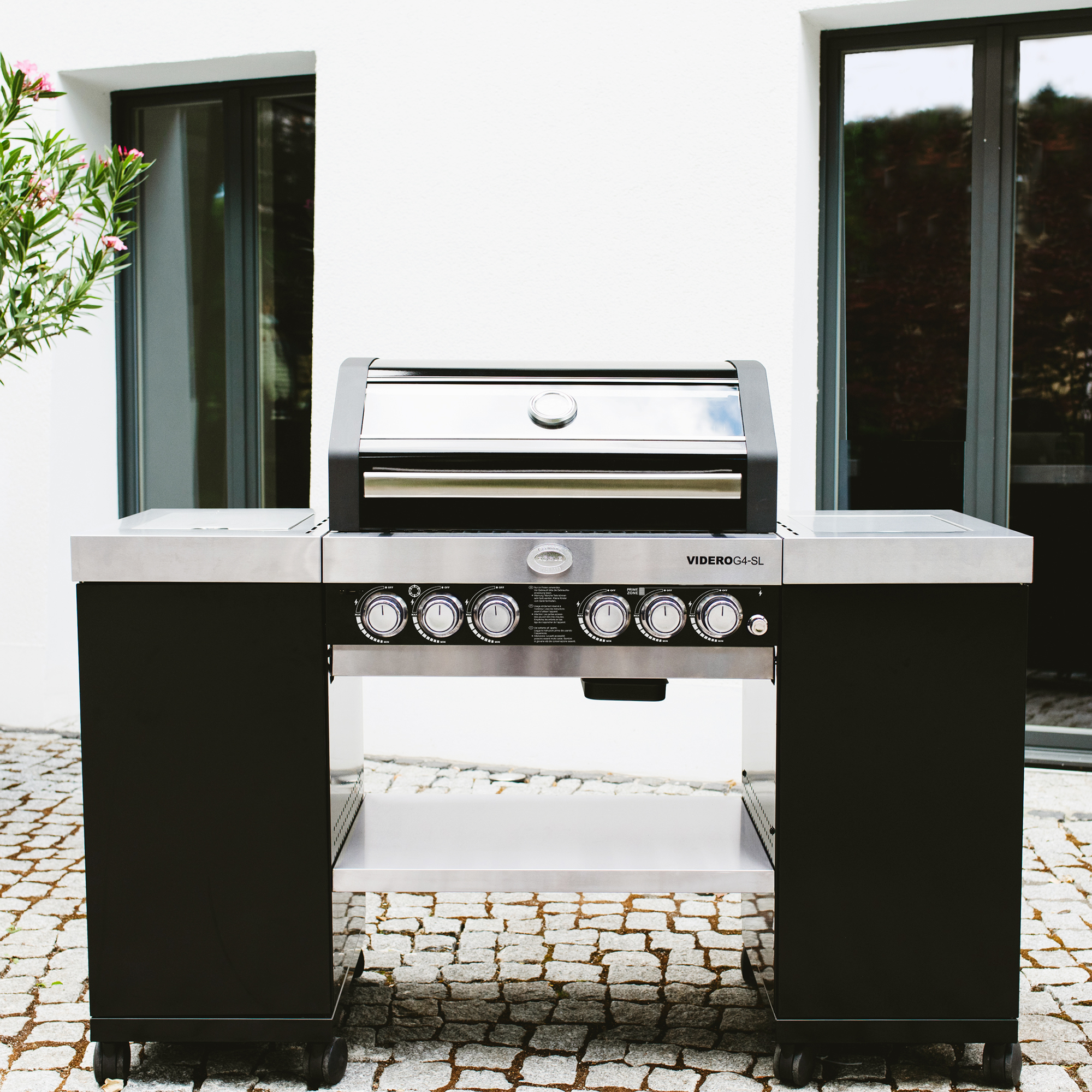 RÖSLE Gasgrill Videro G4-SL Gasgrill Videro G4-SL in Schwarz mit Edelstahl-Oberfläche und vier Brennern