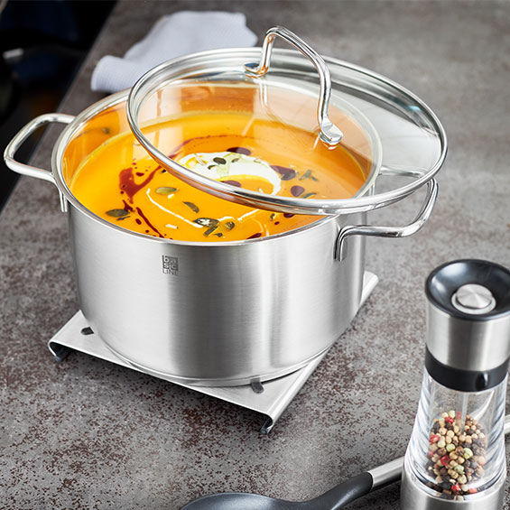 Kürbiscremesuppe Kürbiscremesuppe in dem Basic Line Kochtopf 20cm