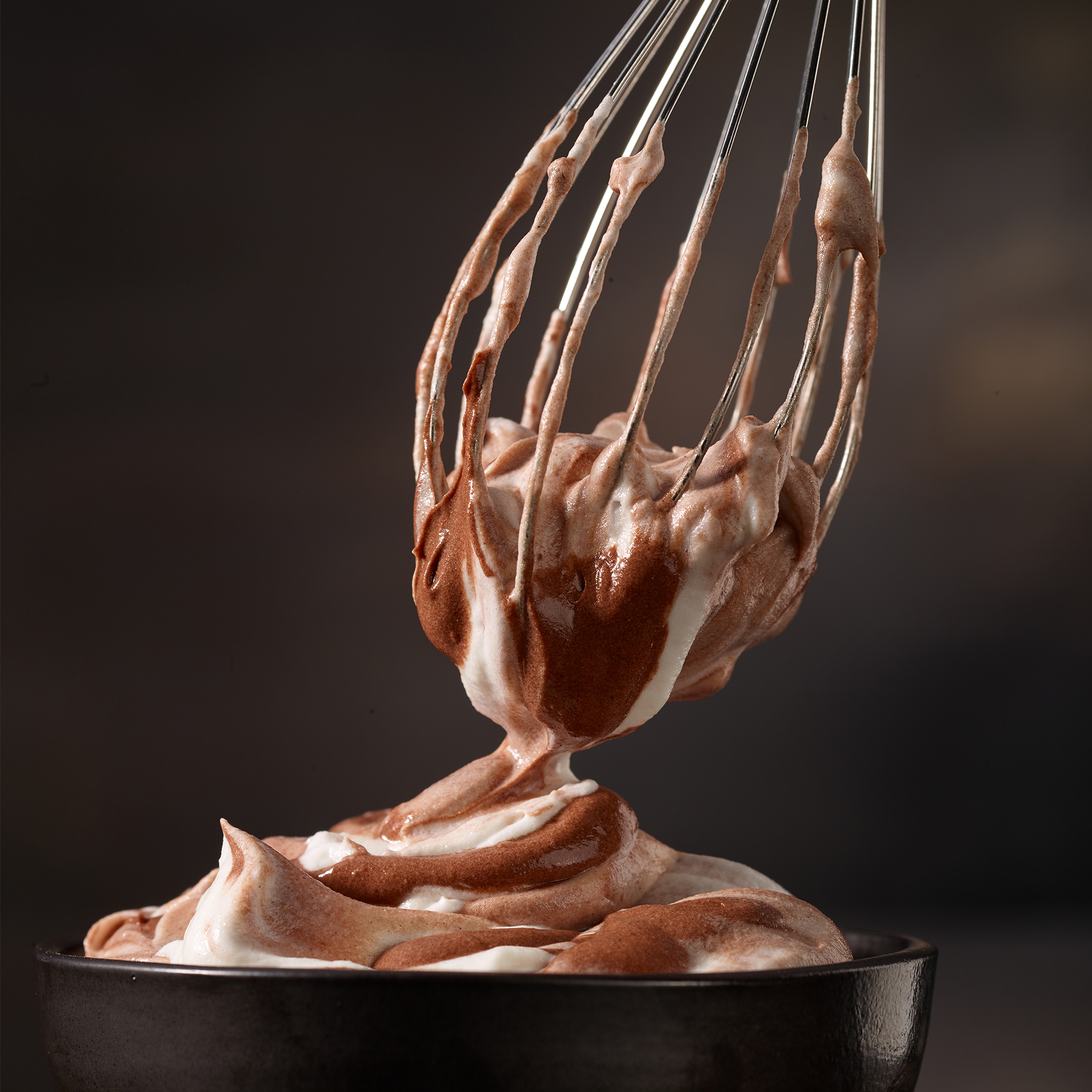 RÖSLE whisk with chocolate-cream mixture Stainless steel whisk, 27 cm, with chocolate and cream mixer.