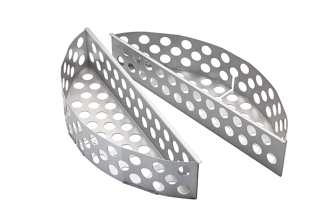 RÖSLE Kohlekorb aus Edelstahl Kohlekorb aus Edelstahl, oval mit Löchern für optimale Luftzirkulation.