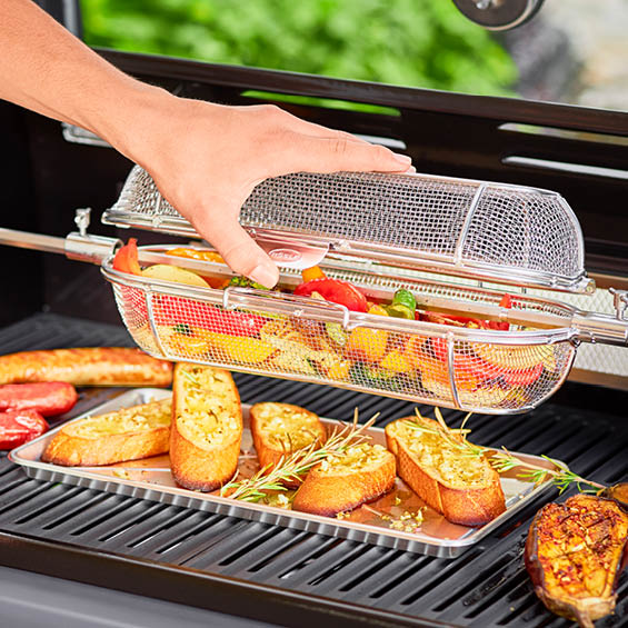 Knoblauchbaguette Knoblauchbaguette auf der Universalschale