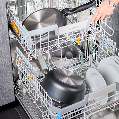 Cadini Kochtopf 24 cm und Bratpfanne 32 cm Cadini Kochtopf 24 cm und Bratpfanne 32 cm in der Spülmaschine