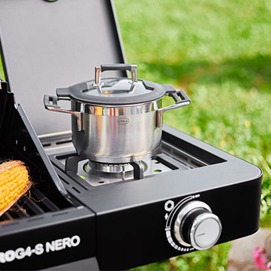 RÖSLE Gasgrill BBQ-Station Videro G4-S NERO Seitenbrenner mit Kochtopf der Serie SILENCE PRO.