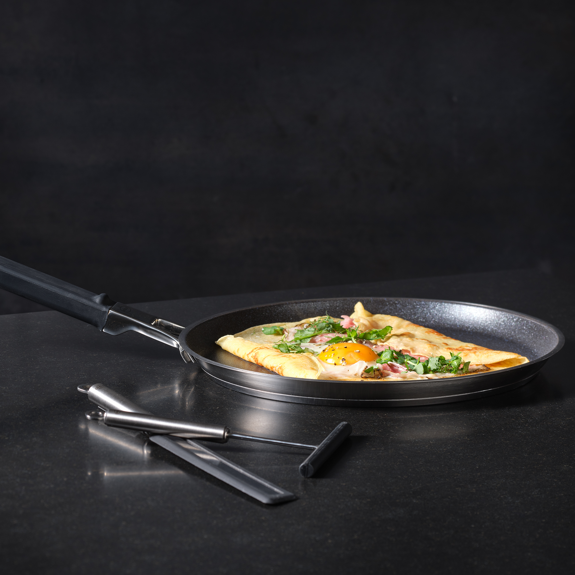 RÖSLE crepes pan 28 cm Crepes pan, 28 cm, with crepes and a fried egg, non-stick coating, black handle