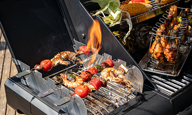 Primezone Spieße werden auf der Primezone gegrill