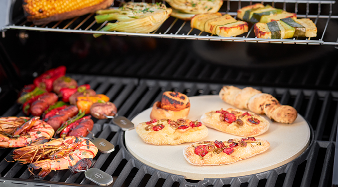 Pizza stone with foccacia on the Vario grill grate system