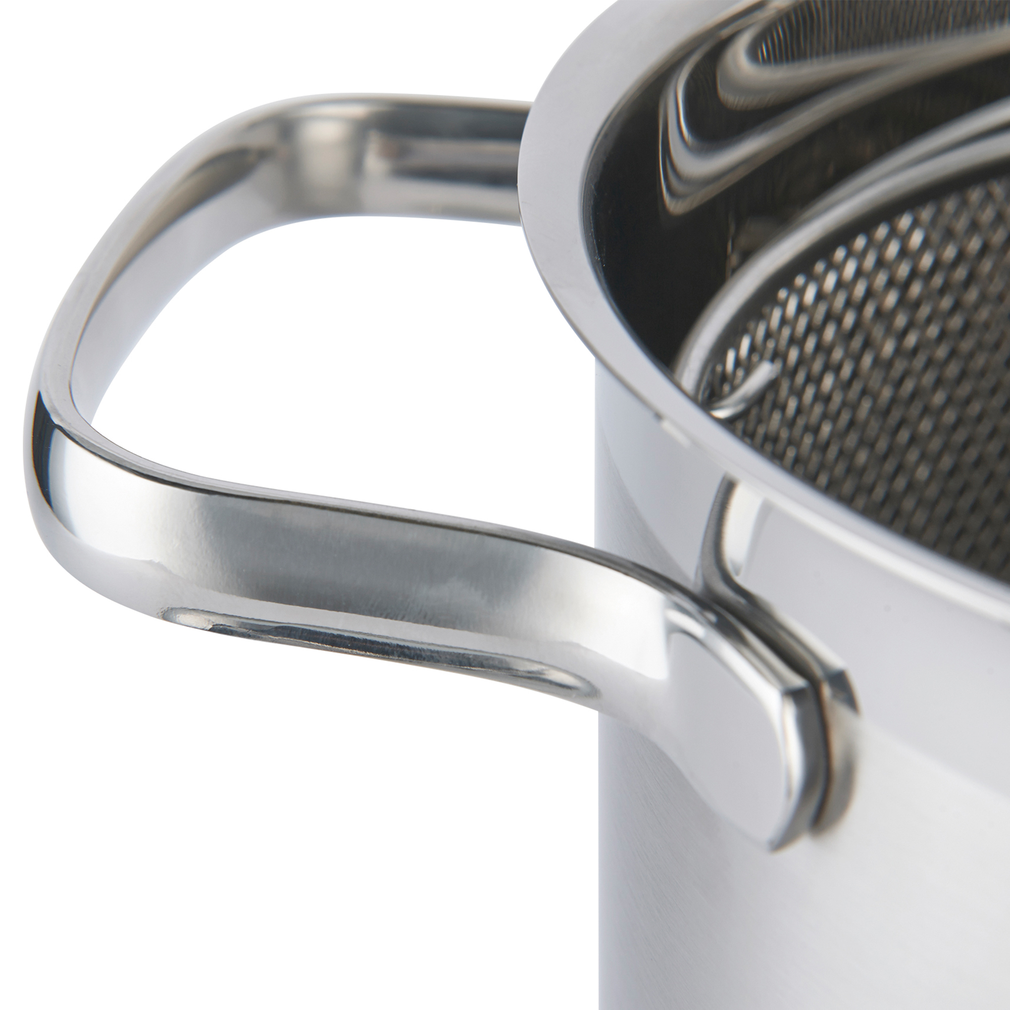 Detailansicht des RÖSLE Spargeltopfs Spargeltopf mit Edelstahlgriff und Siebeinsatz, glänzende Oberfläche