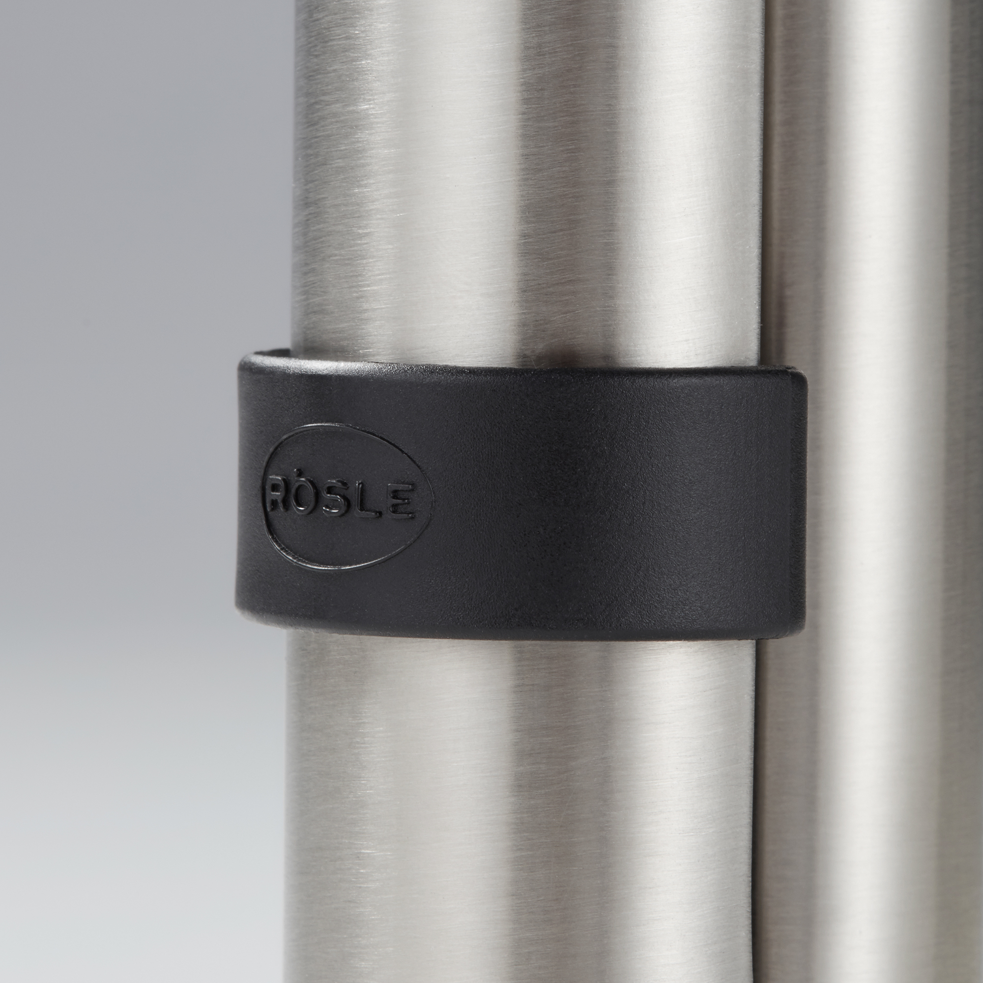 RÖSLE Knoblauchpresse Knoblauchpresse aus Edelstahl mit schwarzem Griff