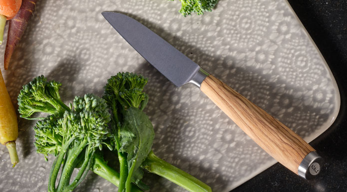 Vegetable knife series Artesano with broccoli