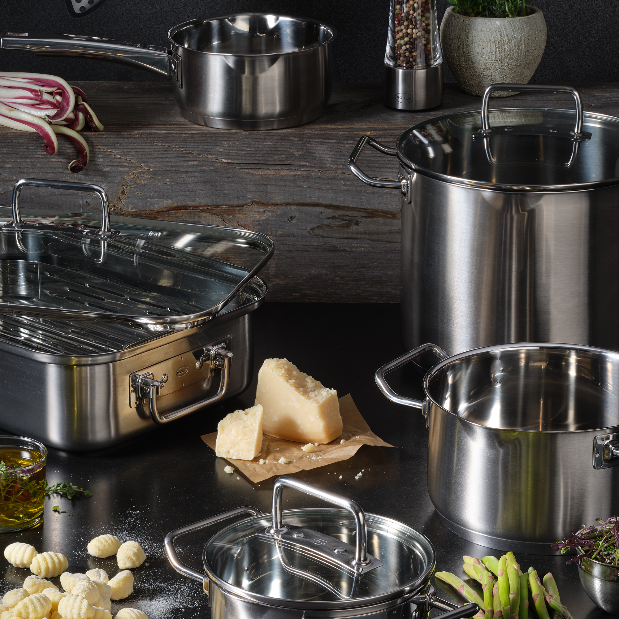 RÖSLE 4-teiliges Topfset aus Edelstahl Topfset, 4-teilig, aus Edelstahl, bestehend aus verschiedenen Töpfen und einem Dampfgarer,...