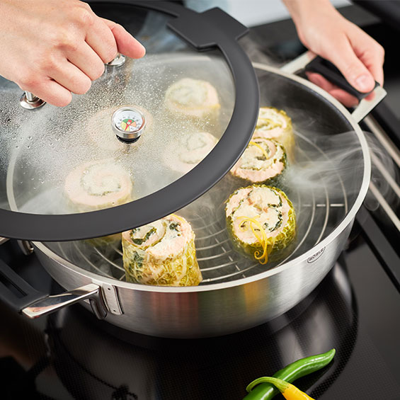 Lachs im Wirsingblatt Lachs im Wirsingblatt in dem Aromadampfgarer Silence Pro